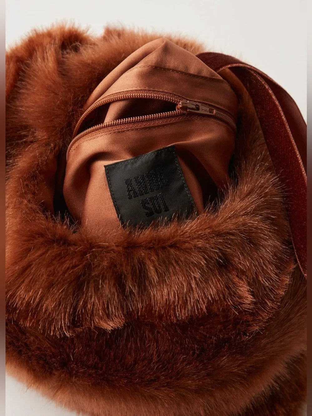 NWT! Rare Free People x Anna Sui Faux Fur Muff Caramel Brown